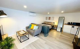 Modern Studio With Mountain View And Near Airport & Cbd